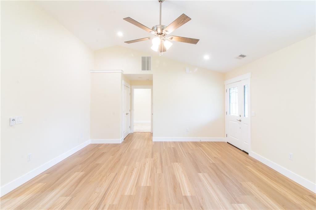 206 W 4th Street — photo 10