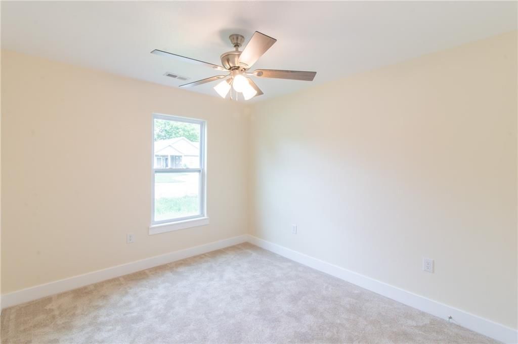 206 W 4th Street — photo 18