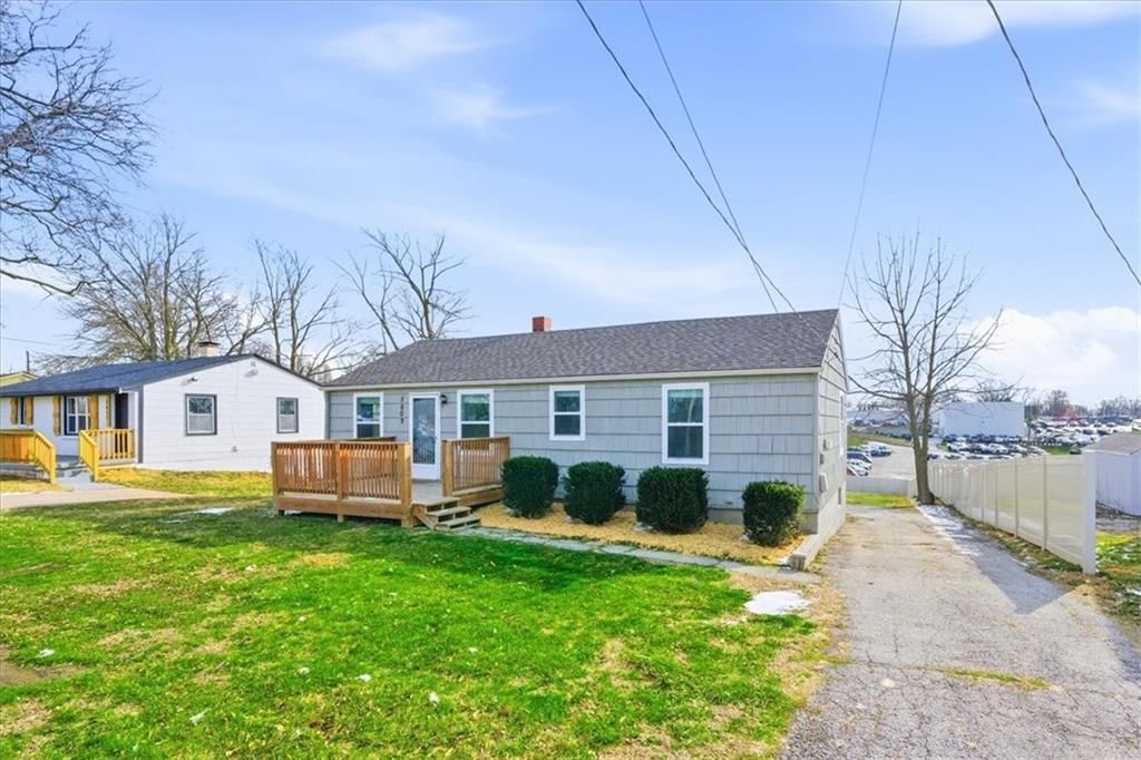 5609 N Walnut Street — photo 3