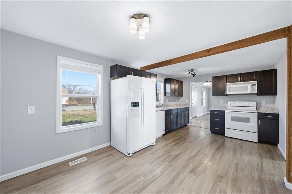 5609 N Walnut Street — photo 12