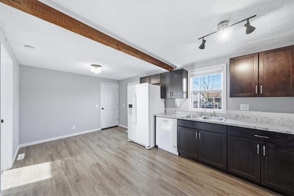 5609 N Walnut Street — photo 15