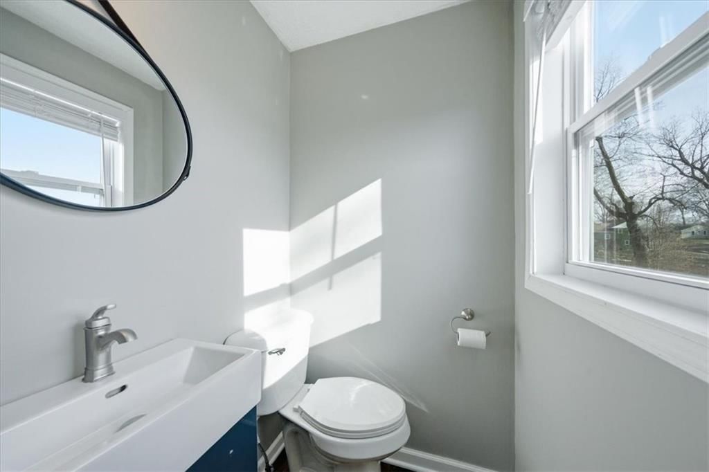 5609 N Walnut Street — photo 20