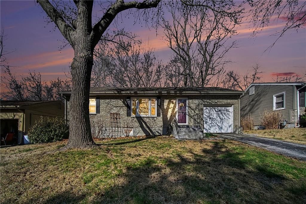 8210 Mcgee Street, Kansas City, MO