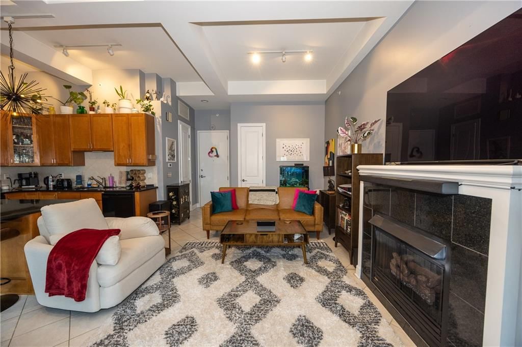 1101 Walnut Street — photo 11