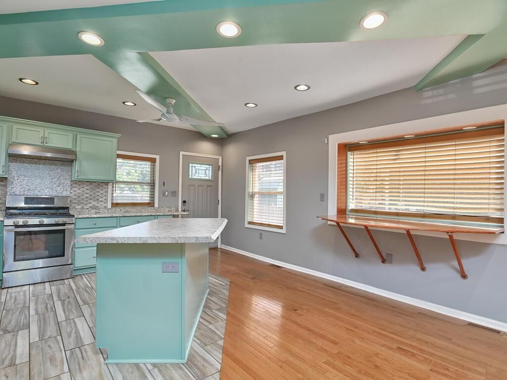 2943 Garfield Avenue — photo 18