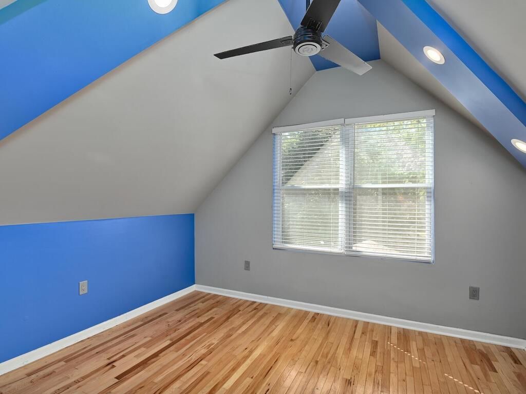 2943 Garfield Avenue — photo 25