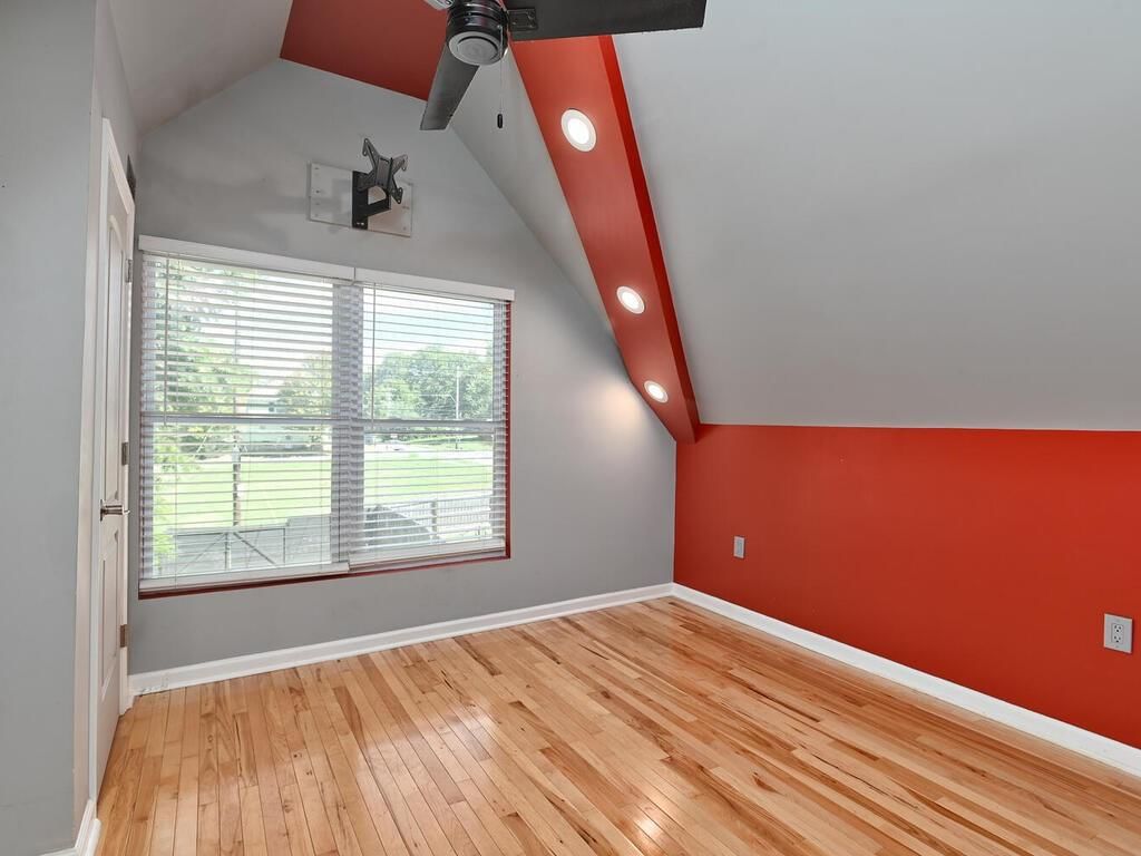 2943 Garfield Avenue — photo 29
