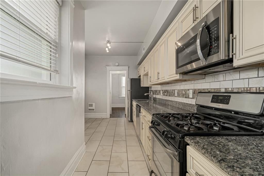 1110 E Armour Boulevard — photo 14