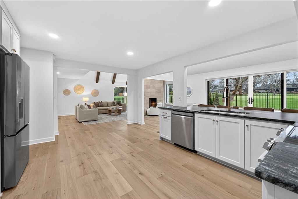 12815 Pembroke Circle — photo 25