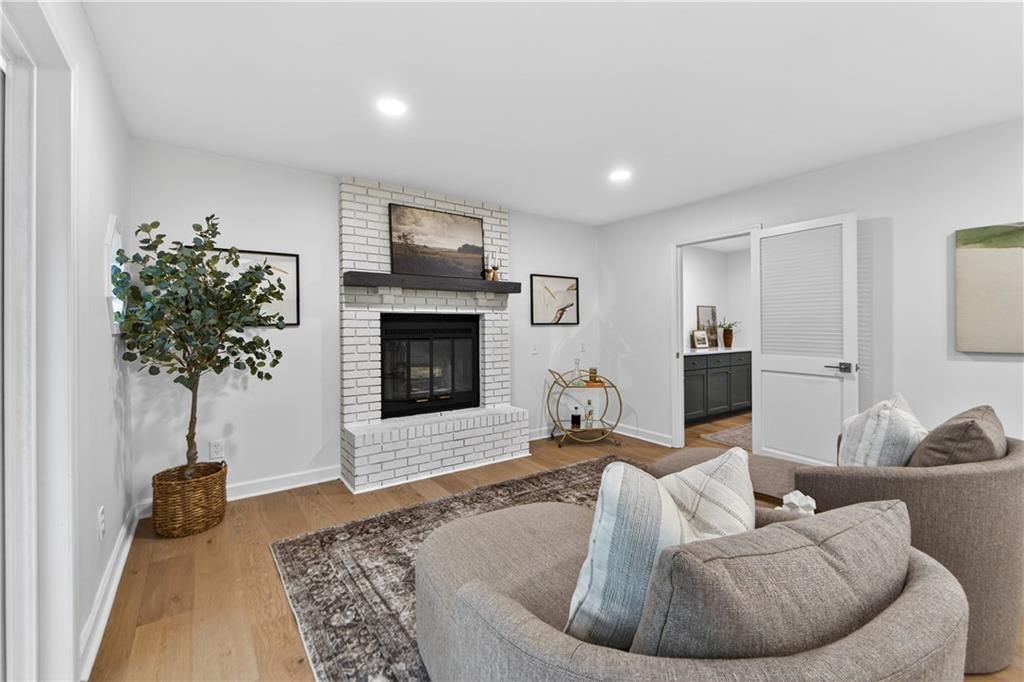 12815 Pembroke Circle — photo 35