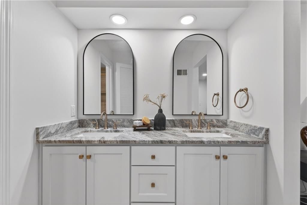 12815 Pembroke Circle — photo 60