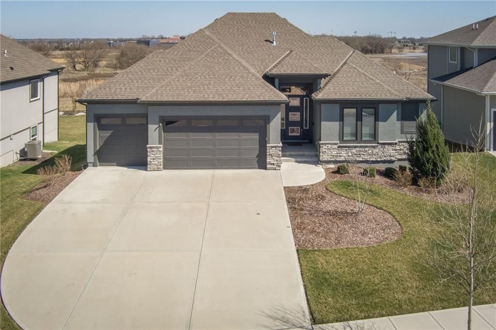 17701 Crystal Street, Overland Park, KS