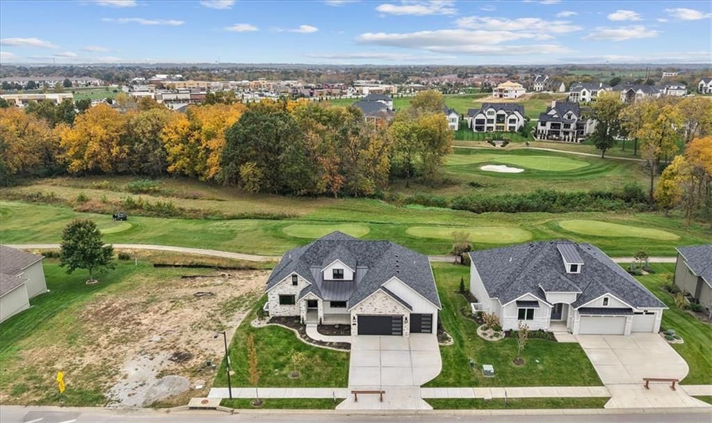 8712 N LEWIS Avenue, Kansas City, MO: listing photo 2