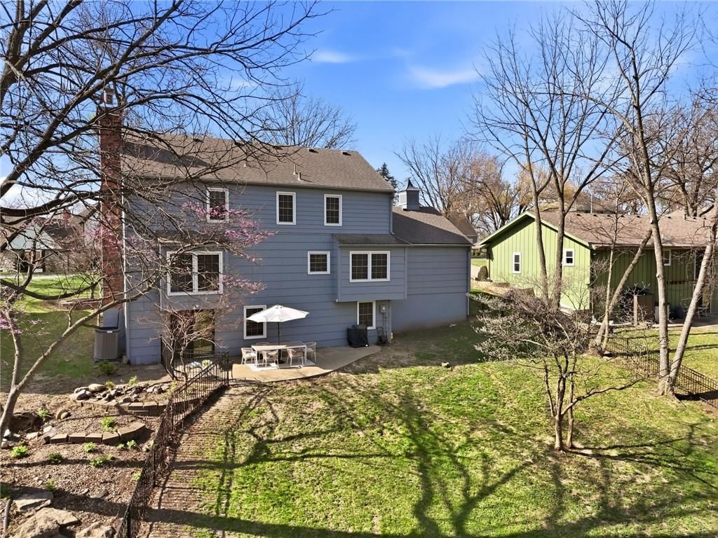 412 NW Briarcliff Road — photo 28