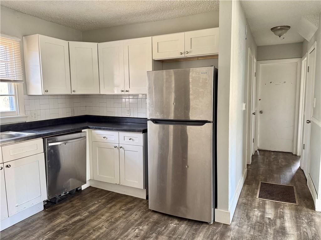 9822 E Independence Avenue — photo 3