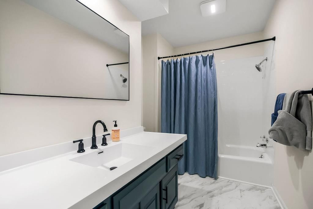 8352 Oakview Circle — photo 28