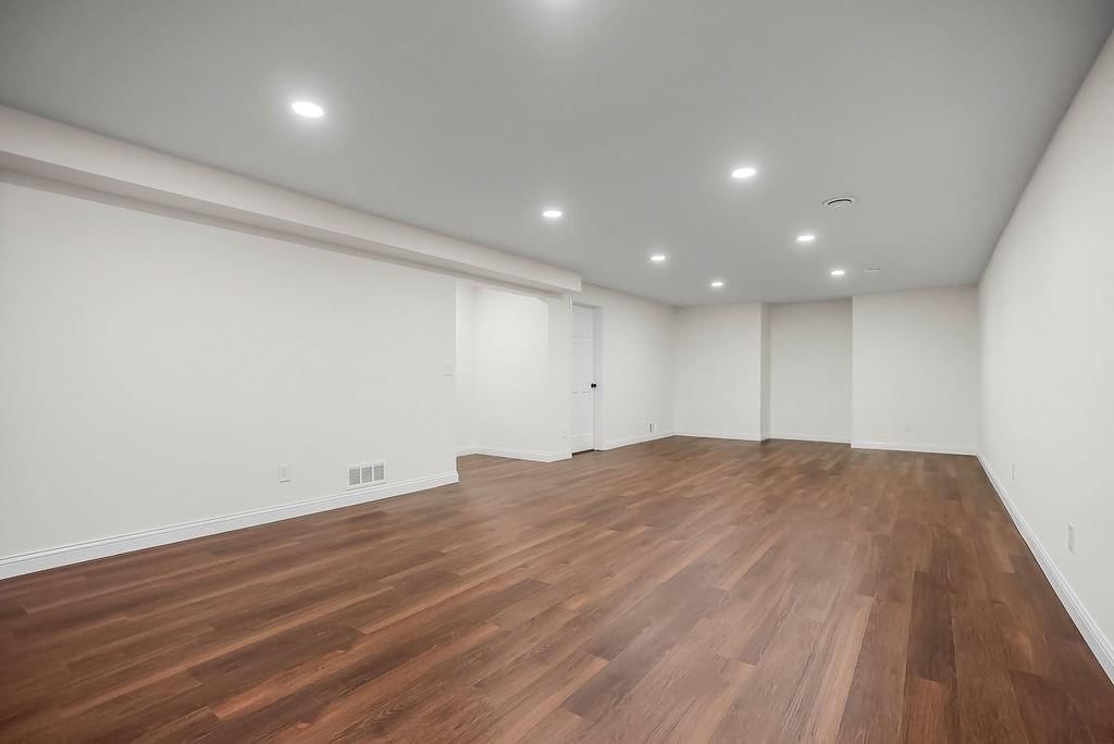 8352 Oakview Circle — photo 30
