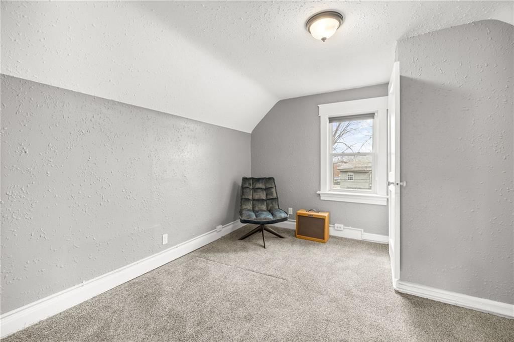 3928 Forest Avenue — photo 34