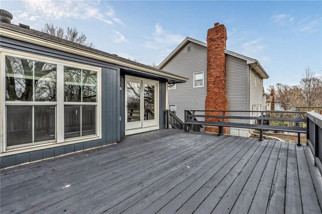 705 NE 80th Terrace — photo 23