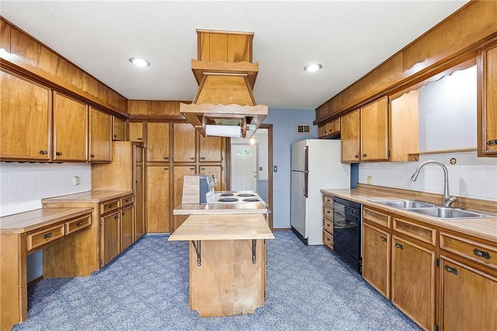 3712 E 104th Street — photo 22