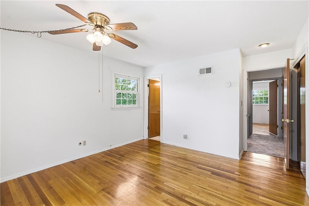 3712 E 104th Street — photo 32