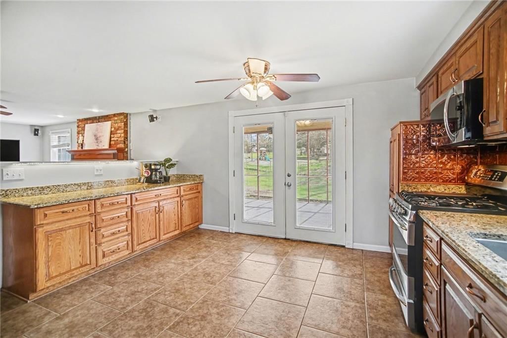 9706 Melrose Drive — photo 12
