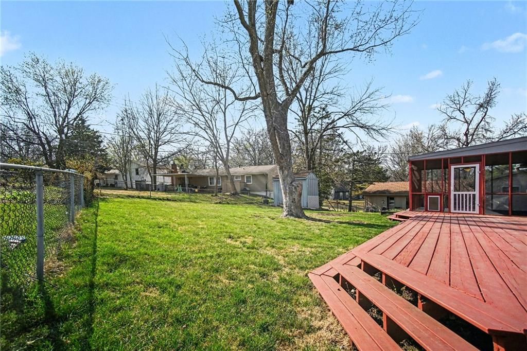 9706 Melrose Drive — photo 14