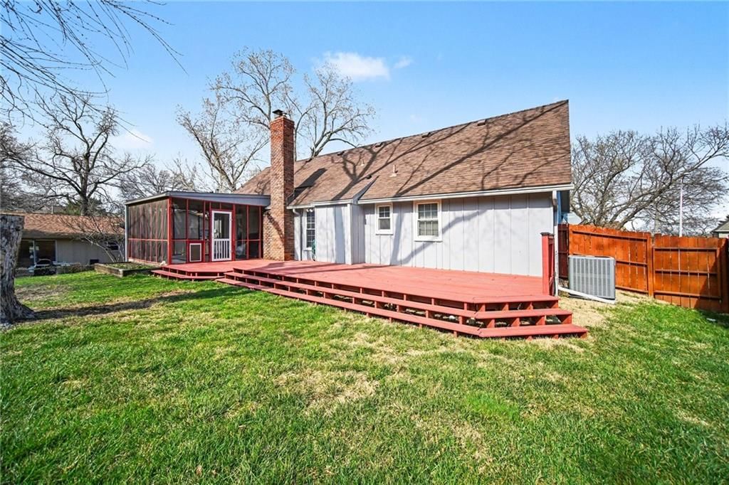 9706 Melrose Drive — photo 28