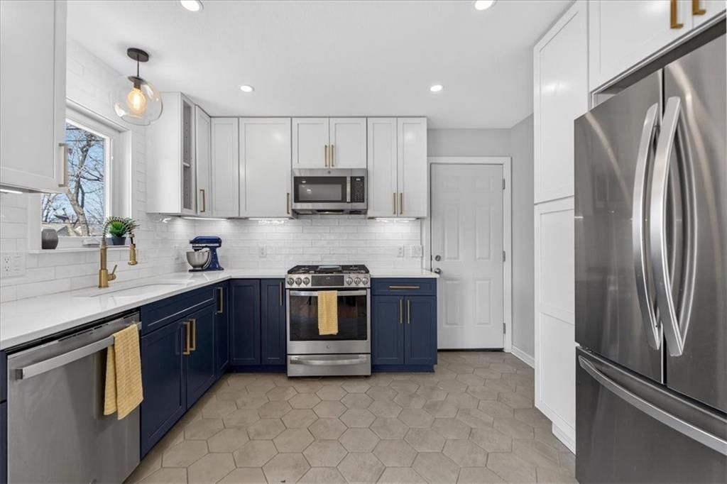 8306 Madison Avenue — photo 9