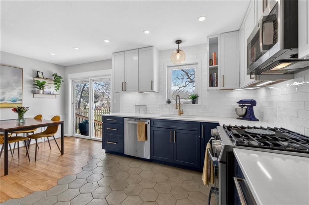 8306 Madison Avenue — photo 10