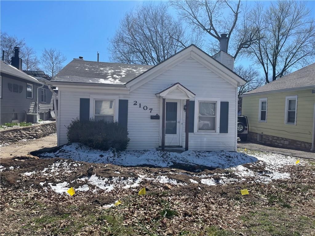 2107 W 48 Street, Westwood, KS