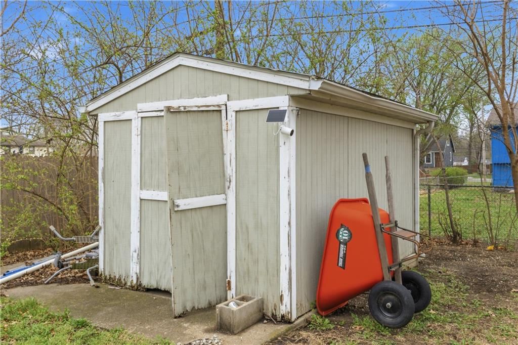 513 N Walker Lane — photo 31