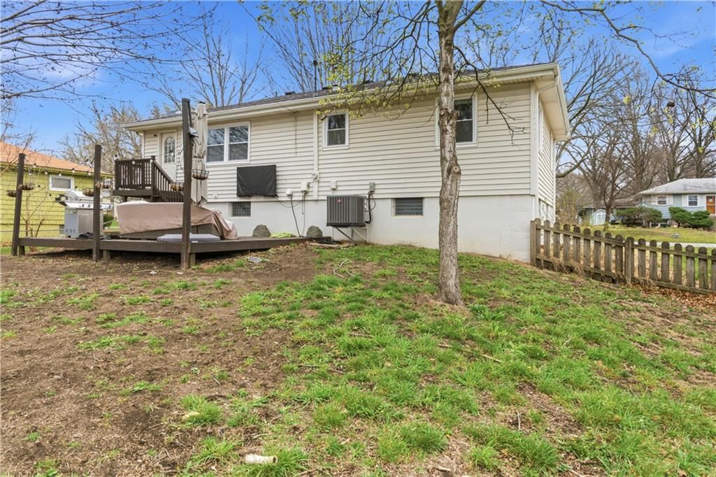 513 N Walker Lane — photo 35