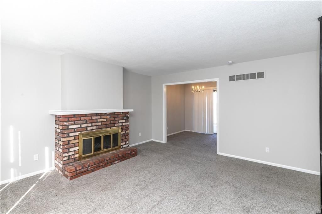 9857 N Cherry Street — photo 7