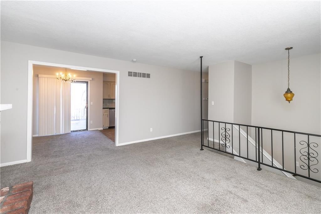 9857 N Cherry Street — photo 9