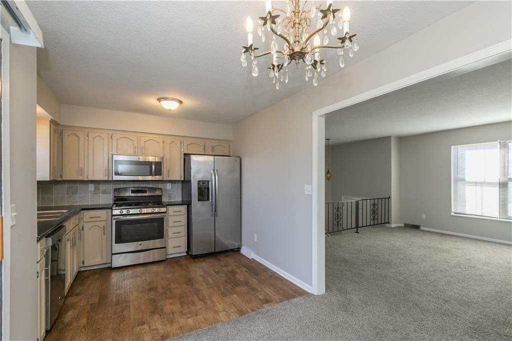 9857 N Cherry Street — photo 14