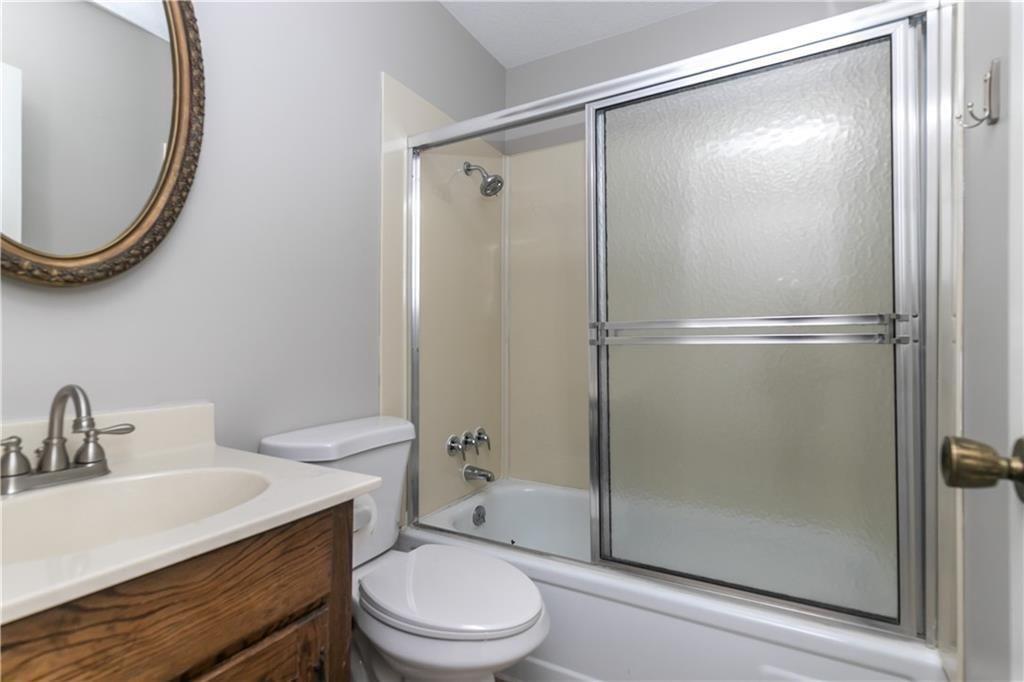 9857 N Cherry Street — photo 18