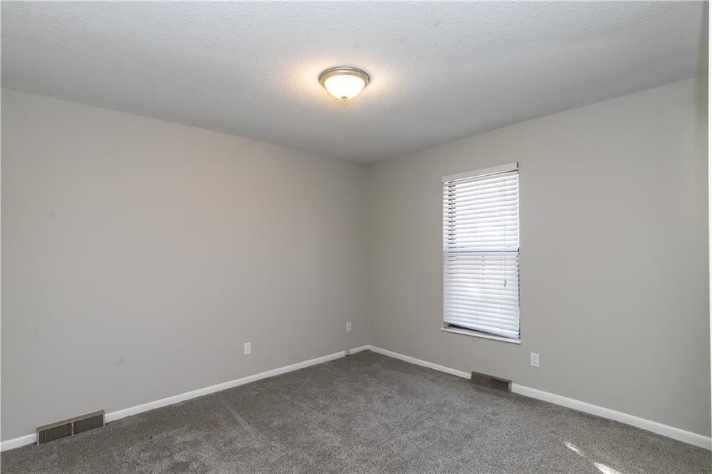 9857 N Cherry Street — photo 19