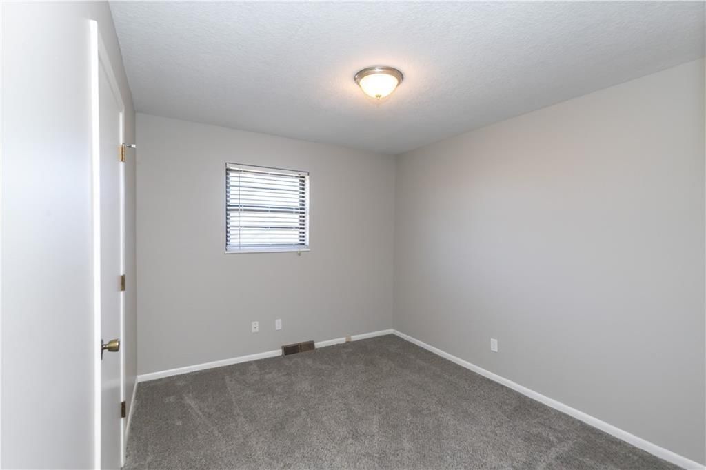 9857 N Cherry Street — photo 26