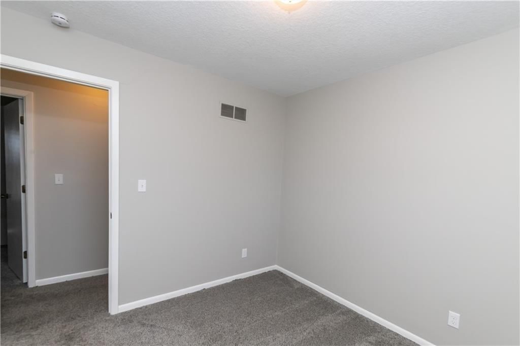9857 N Cherry Street — photo 28