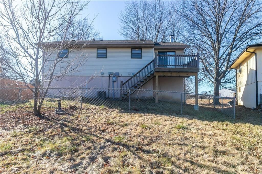9857 N Cherry Street — photo 34