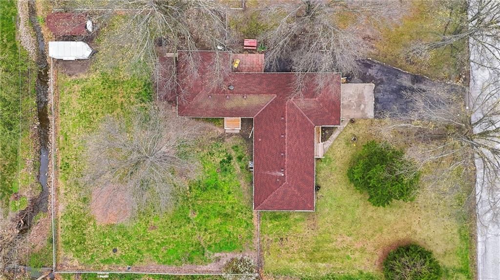 972 Glengera Street — photo 27