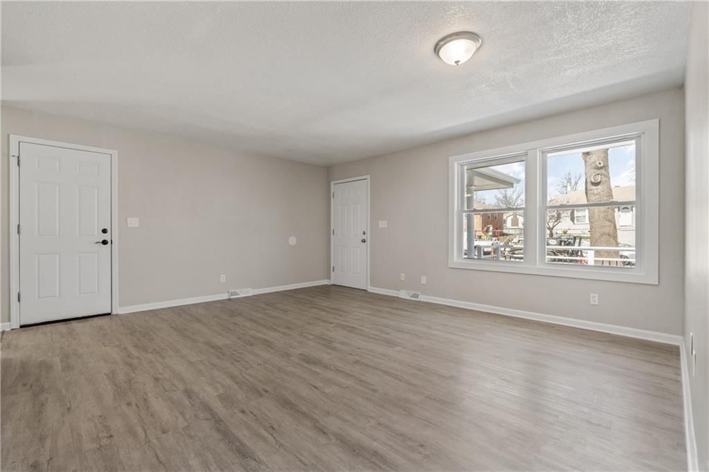 517 Stacey Drive — photo 4