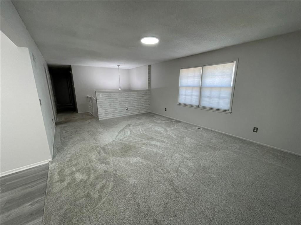 12506 Winchester Avenue — photo 7