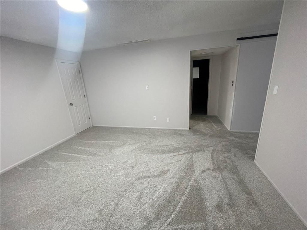 12506 Winchester Avenue — photo 12