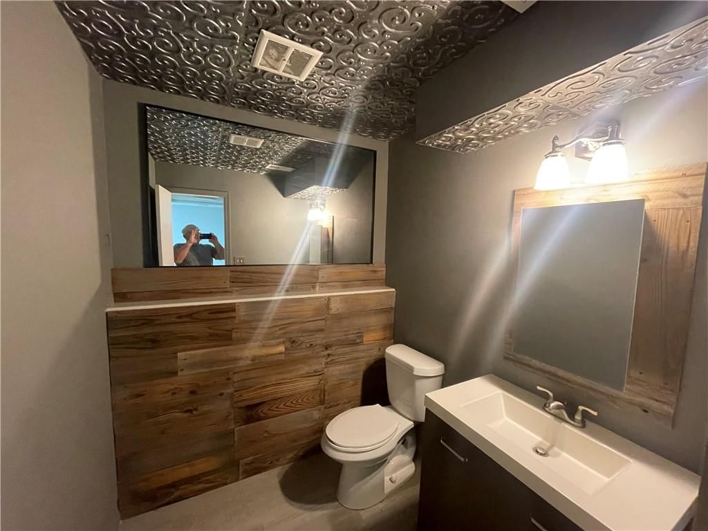 12506 Winchester Avenue — photo 13