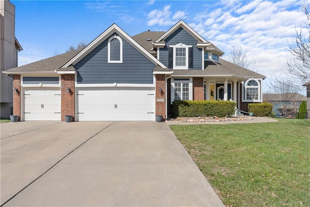 1008 SW Whistle Drive, Lee's Summit, MO