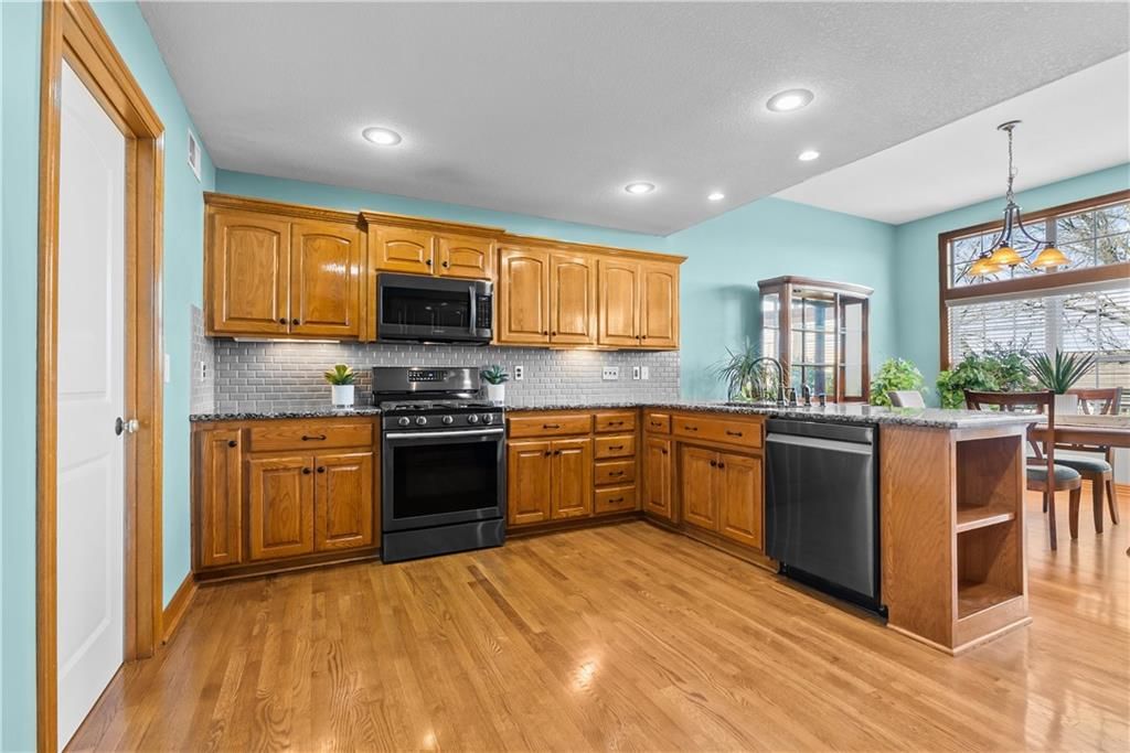 1008 SW Whistle Drive — photo 18