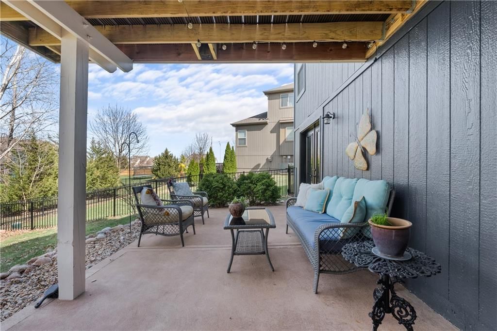 1008 SW Whistle Drive — photo 47