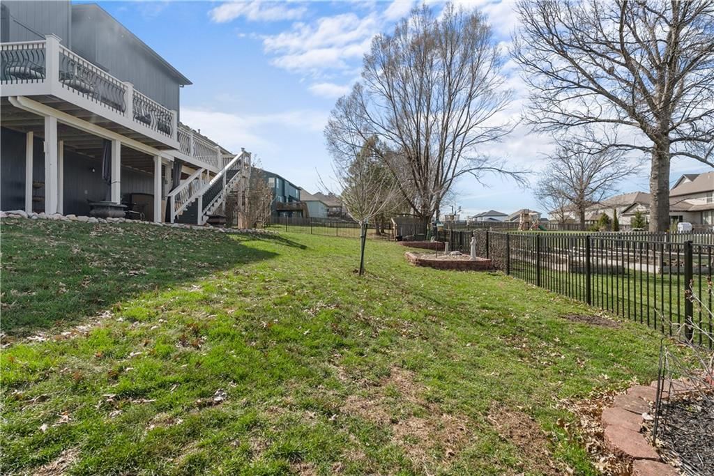1008 SW Whistle Drive — photo 49